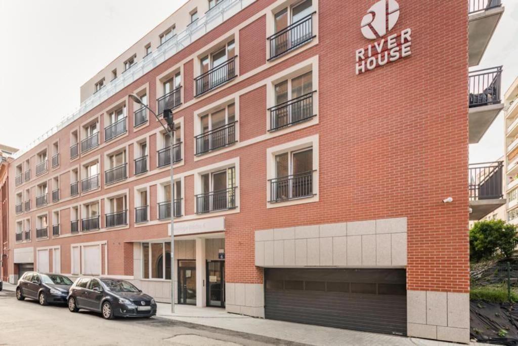 Modern Riverside Apartment With Free Parking Space Stettin Eksteriør billede