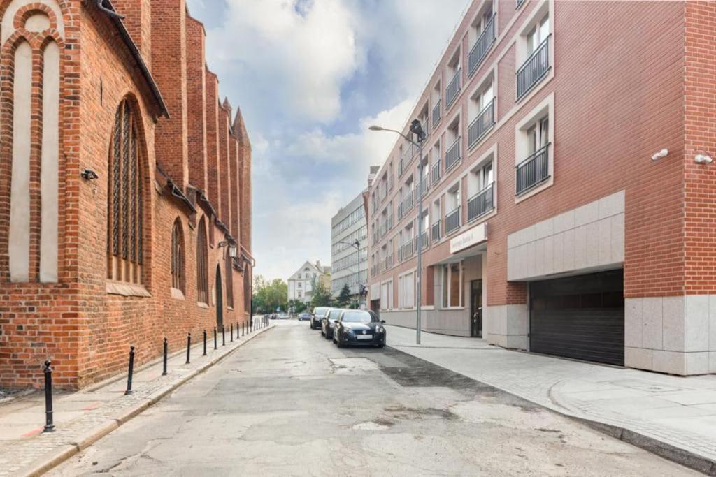 Modern Riverside Apartment With Free Parking Space Stettin Eksteriør billede